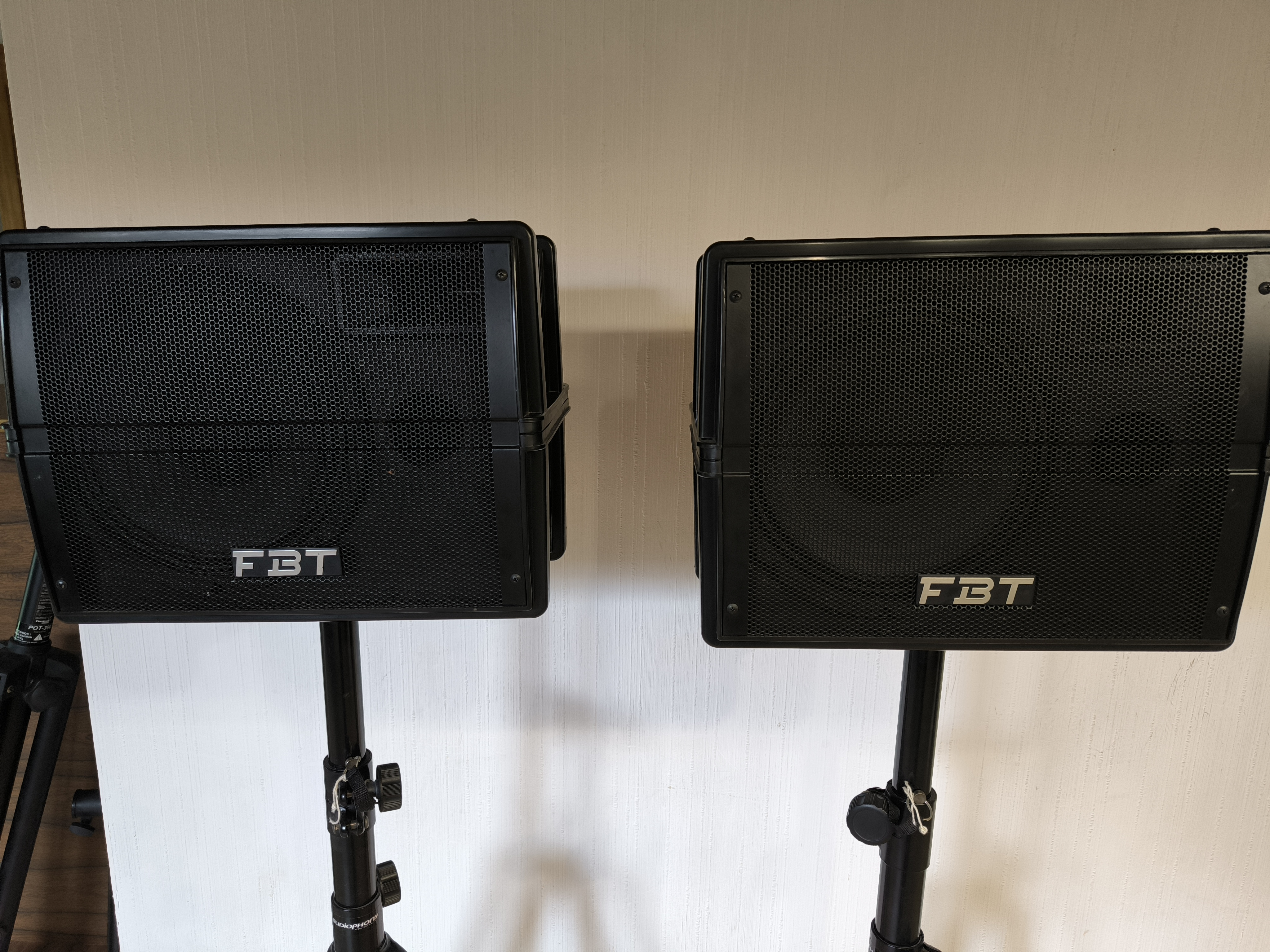 Sonorisation FBT prête à l’emploi avec table de mixage